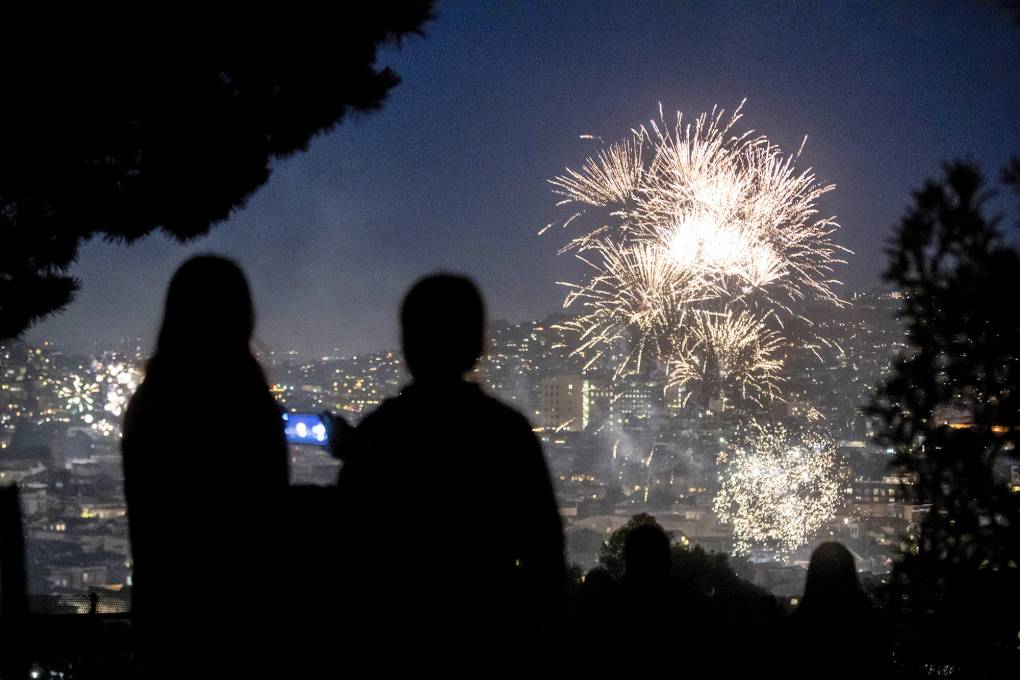 Arrecadação de fogos de artifício no condado de Yolo, um grande fornecedor de fogos de artifício na extensão da baía, sobe em fumaça