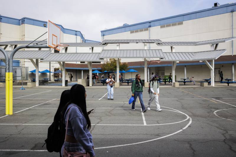 Oakland’s School District Must Cut $100 Million. Its Proposed Plan Doesn’t Get Close