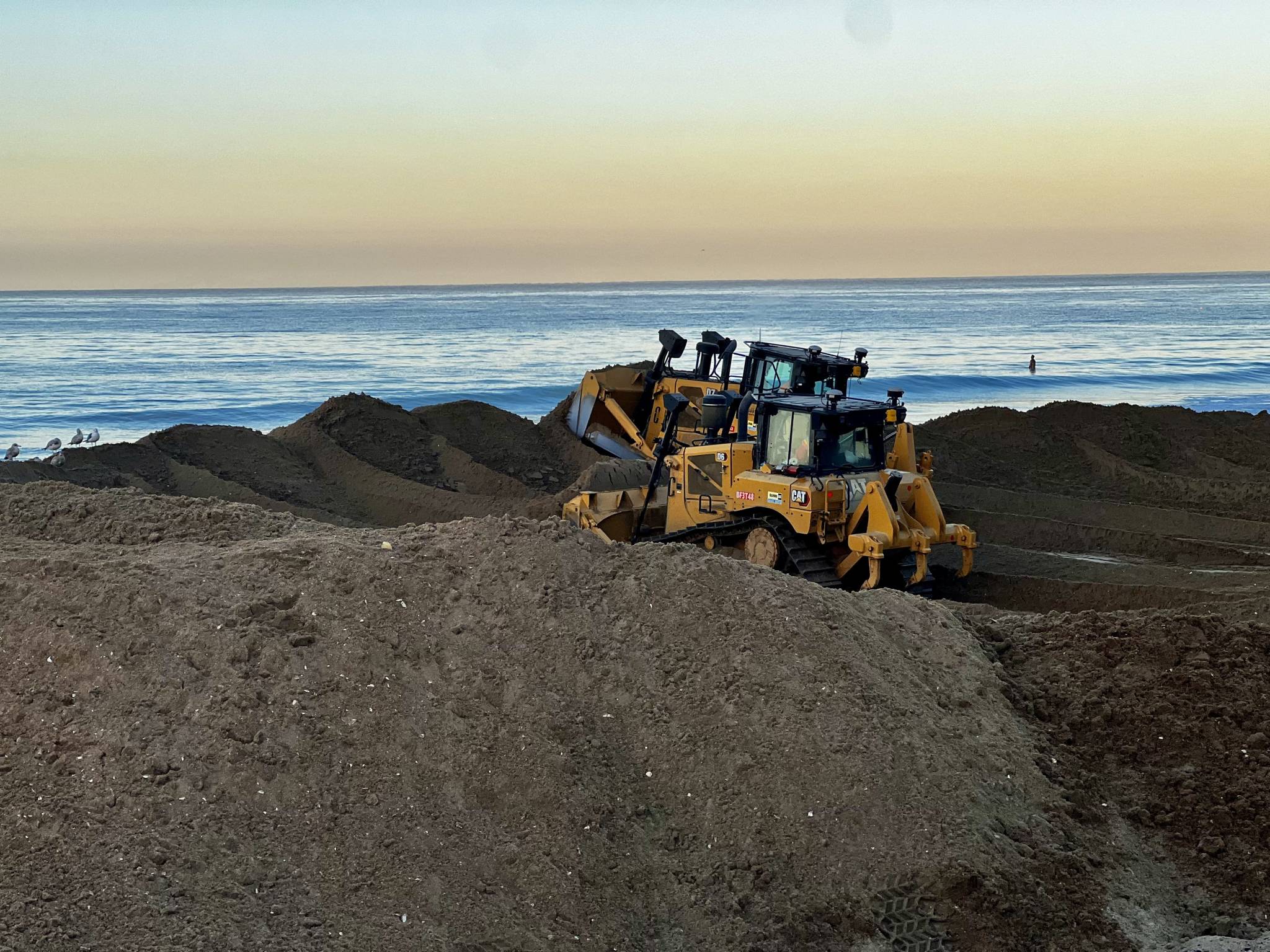 San-Clemente-Bulldozers-