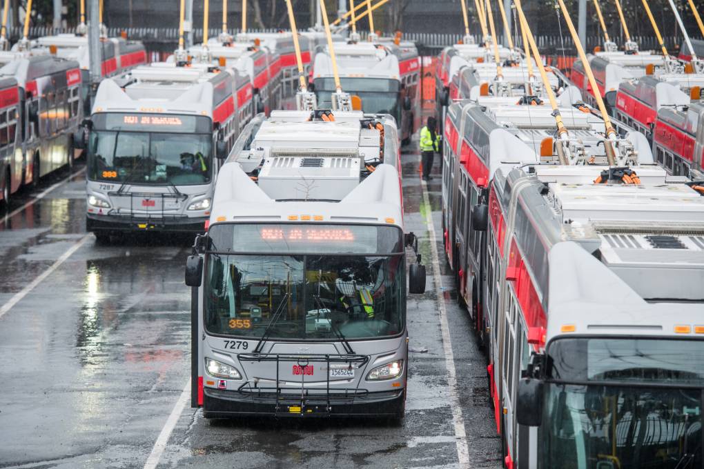 A Bay Area Transit enfrenta uma crise fiscal. O projecto de orçamento de Newsom pode piorar