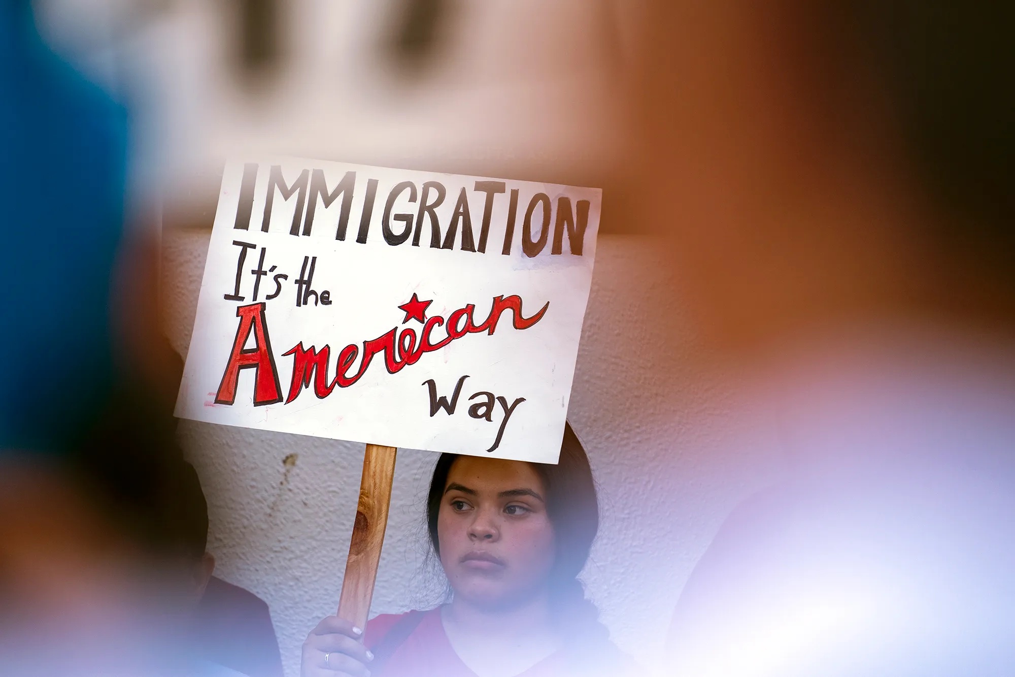 Grande secção da comunidade de imigrantes de Los Angeles está se escondendo, deixando um buraco no tecido da cidade