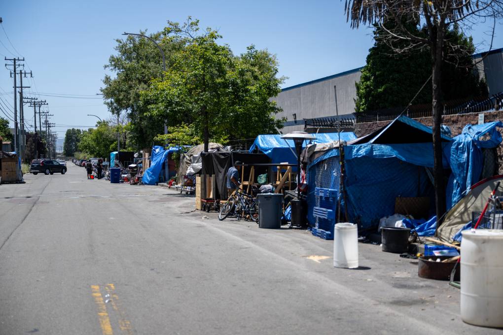 Berkeley Police Threaten Homeless Residents With Less-Lethal Weapons at ...