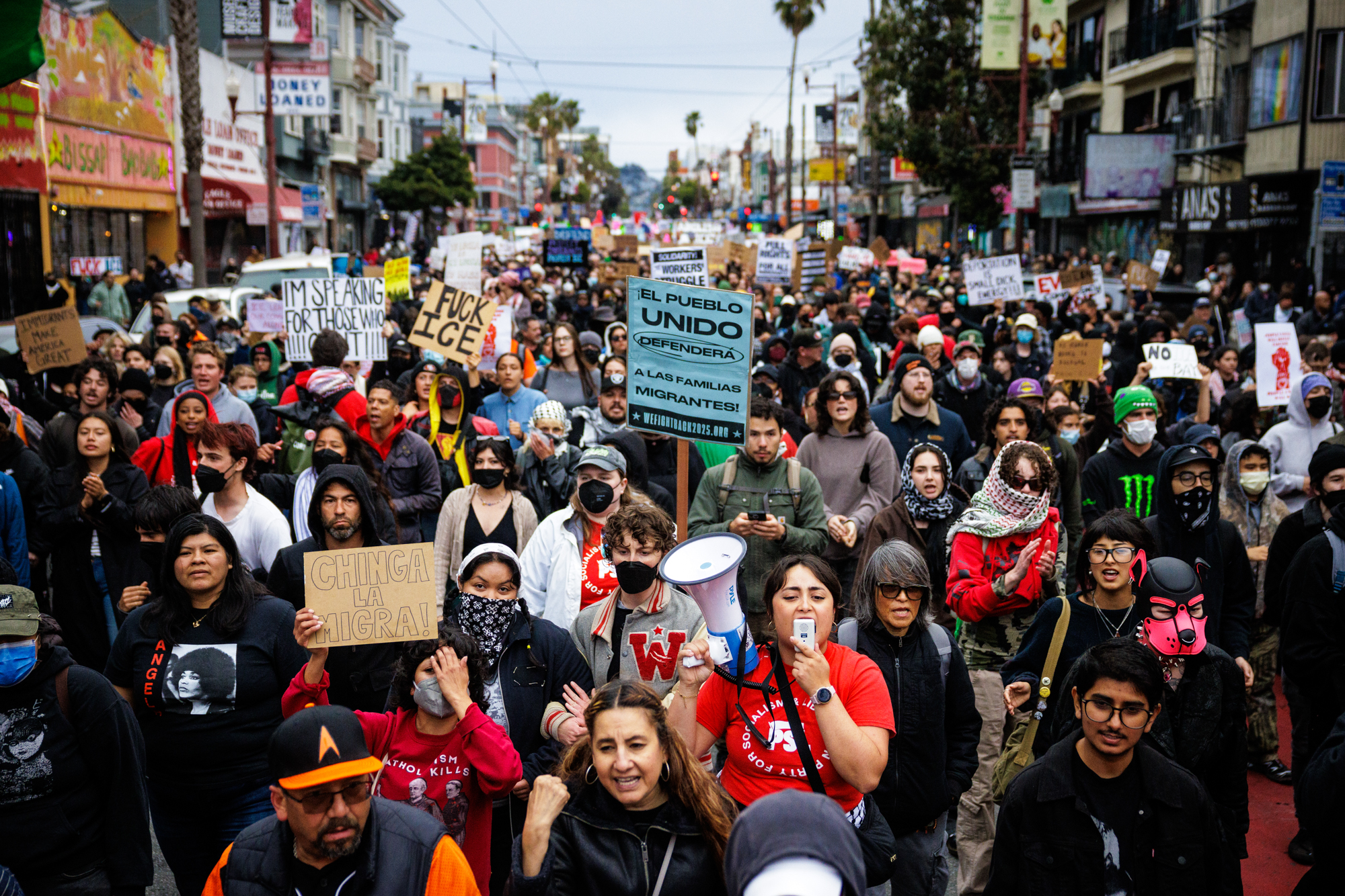 ‘Um momento as pessoas estavam esperando’: ICE PRESTS FUEL SF protestos
