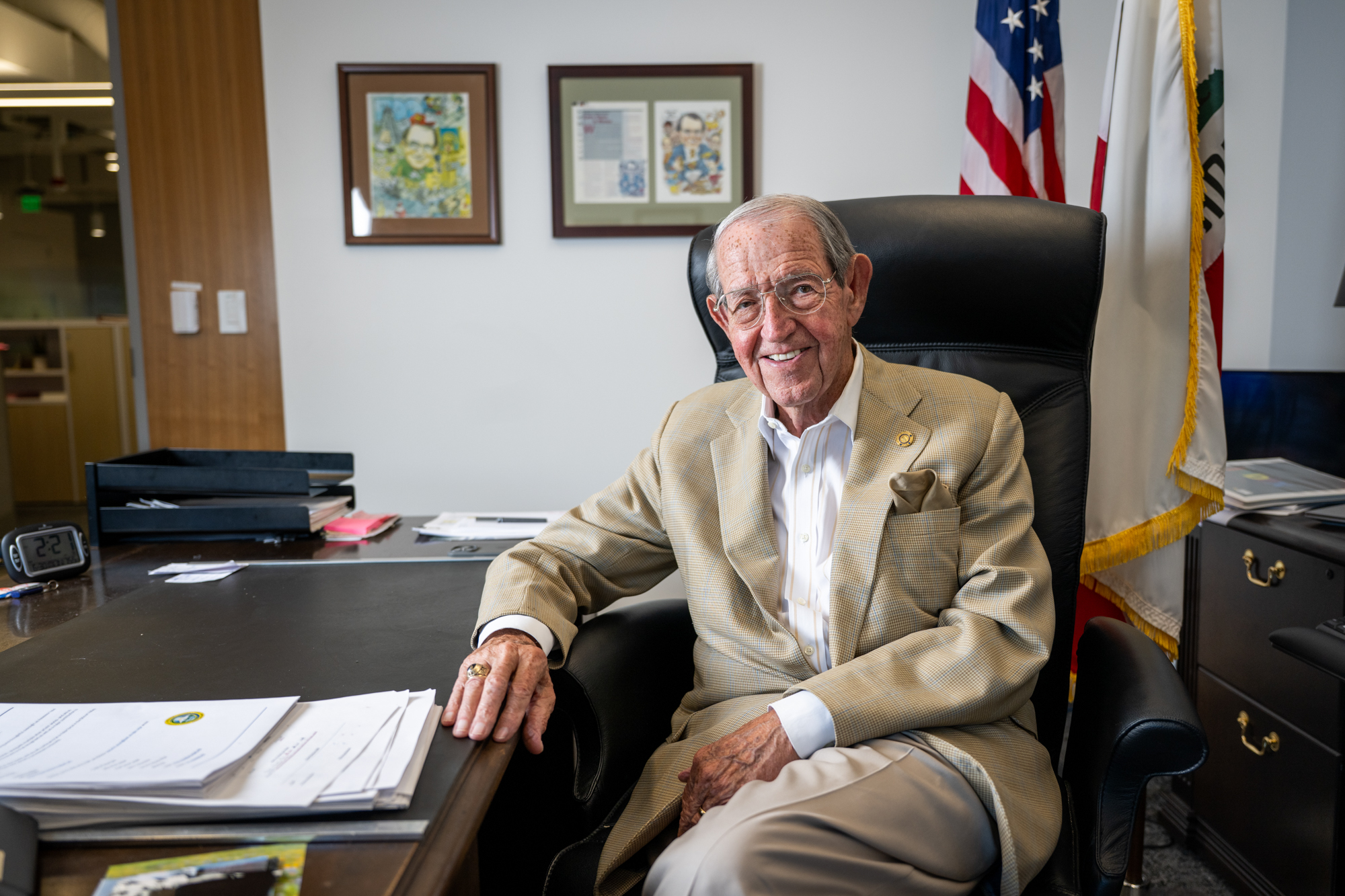 Larry Stone Rolls On: O Assessor do Condado de Santa Clara se aposenta depois 30 anos