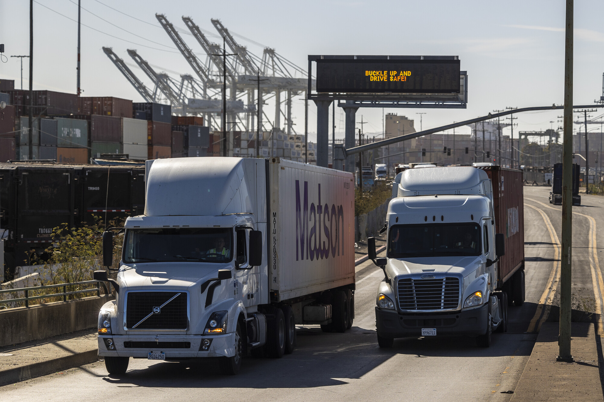 Trump DOJ Sues California Over Clean Truck Deal, Saying It Seeks to Undermine US Law | KQED