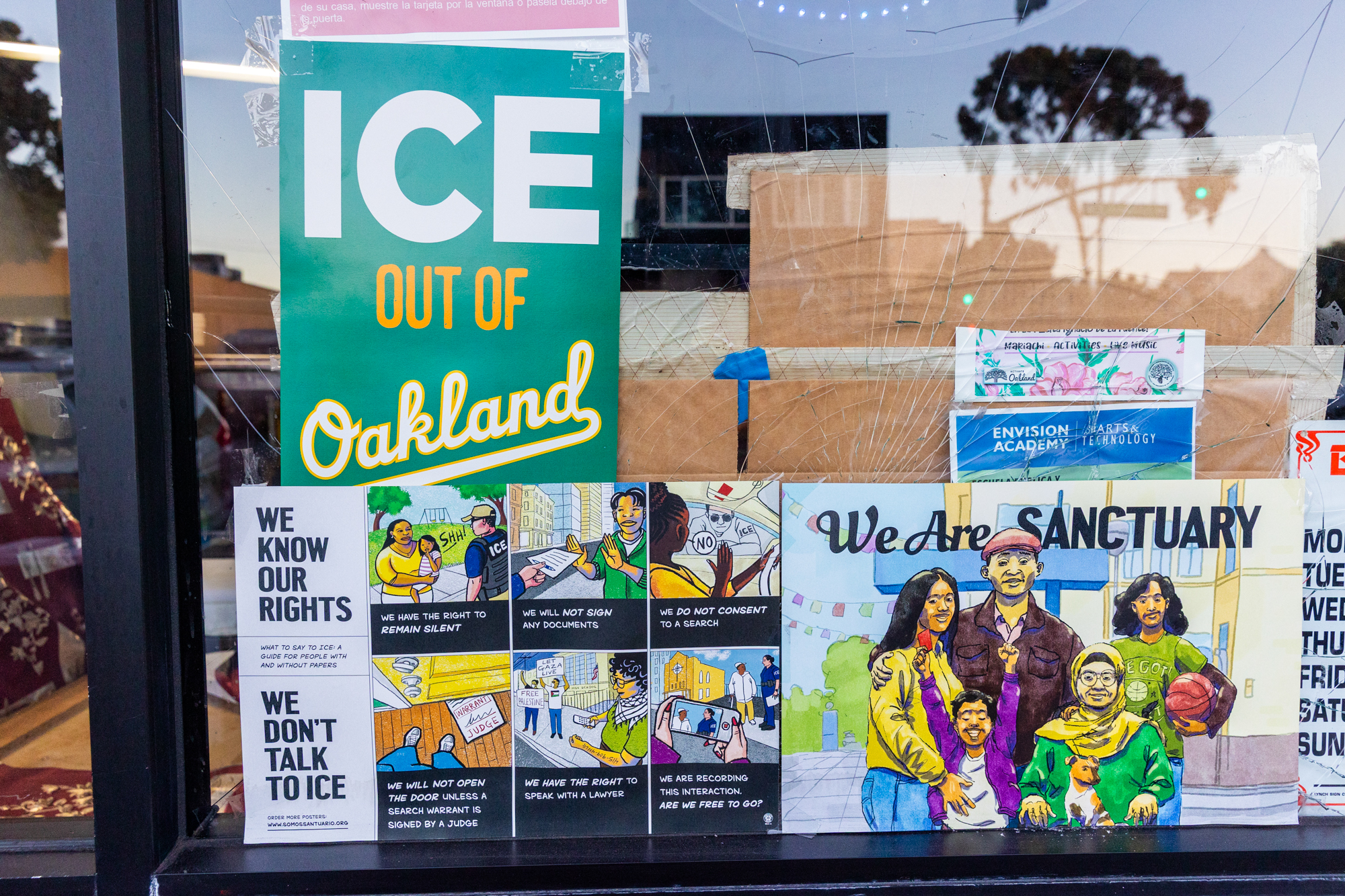 Oakland Latino Merchants Learn Rights as ICE Targets Worksites | KQED