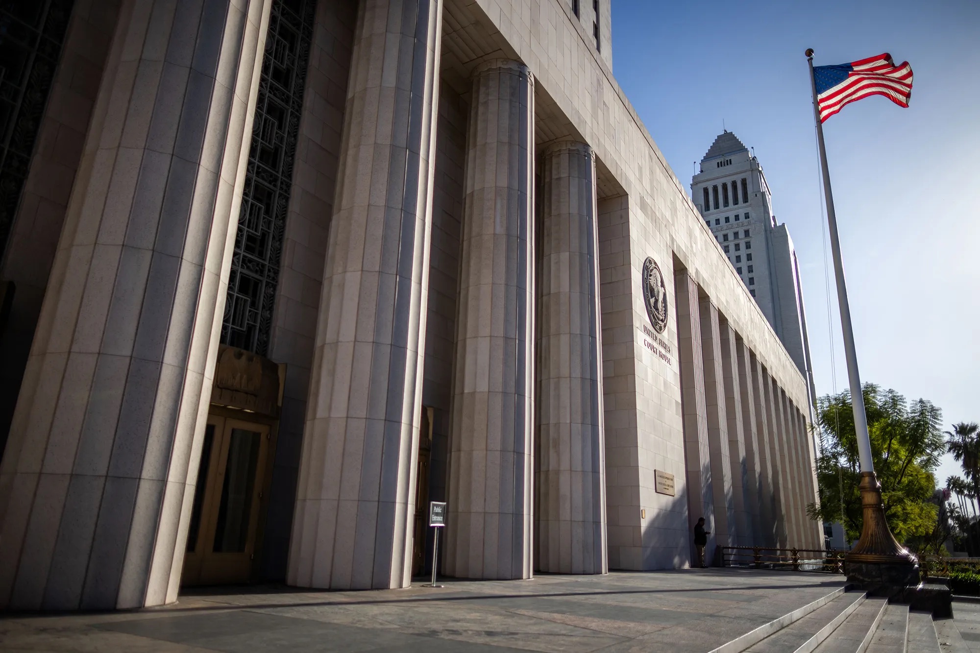 California Courts Test AI 'Clerk' for Judges