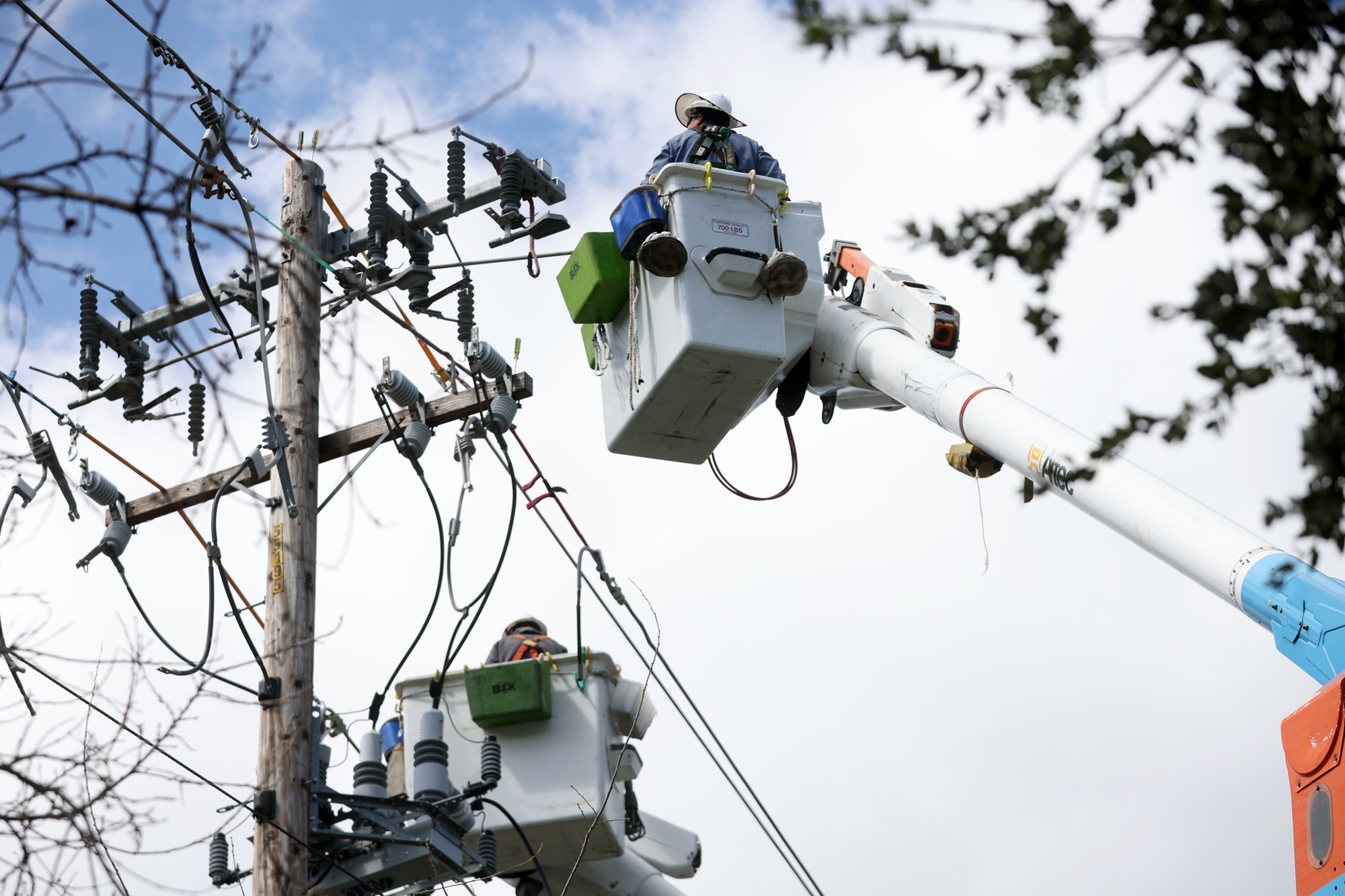 PG&E Warns 14,000 Northern California Residents Could See Power Cuts Due to Fire Risk