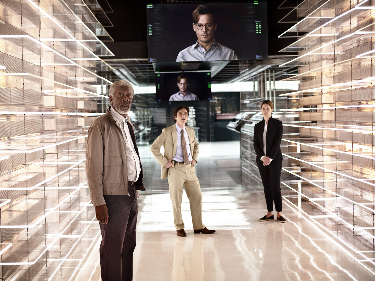 Уилл кастер джонни депп. Киллиан мёрфи и морган фриман. Киллиан мерфи и джонни депп. Ребекка холл превосходство. Превосходство 6.