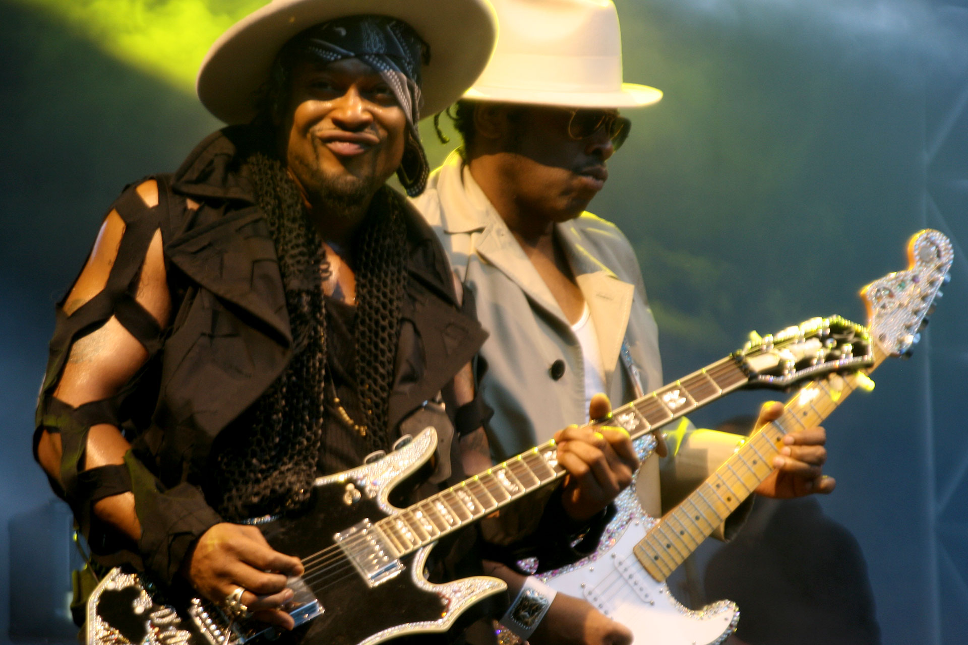 D'Angelo and Jesse Johnson perform at Outside Lands, Aug. 7, 2015. (Photo: Gabe Meline/KQED)