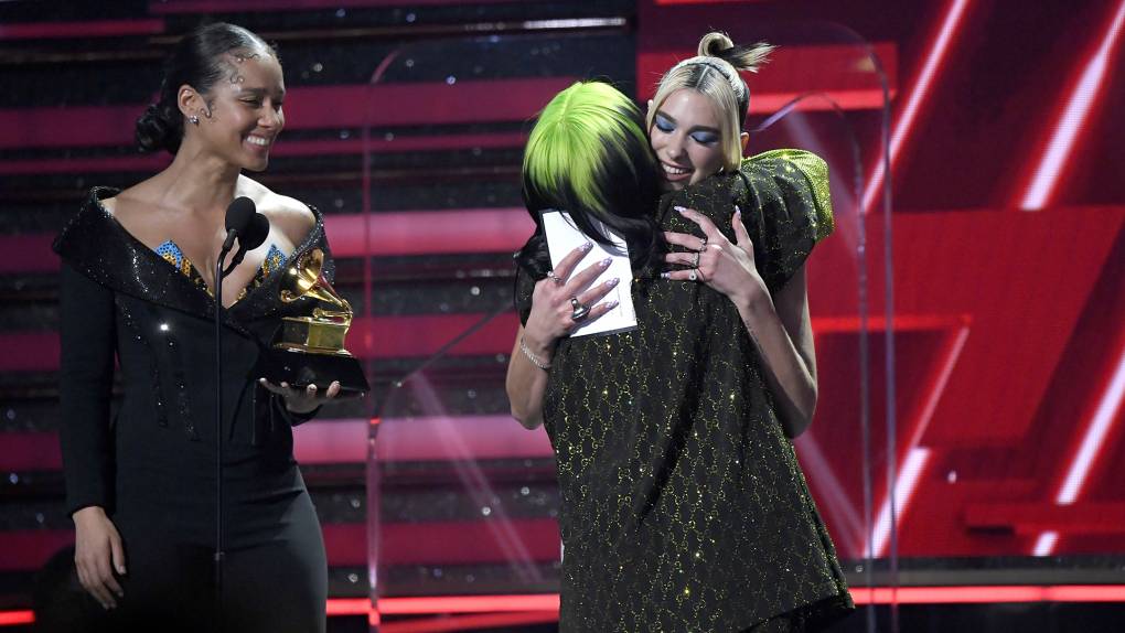 Billie Eilish accepts the Best New Artist award from Alicia Keys and Dua Lipa onstage during the 62nd Annual GRAMMY Awards at Staples Center on January 26, 2020 in Los Angeles, California.