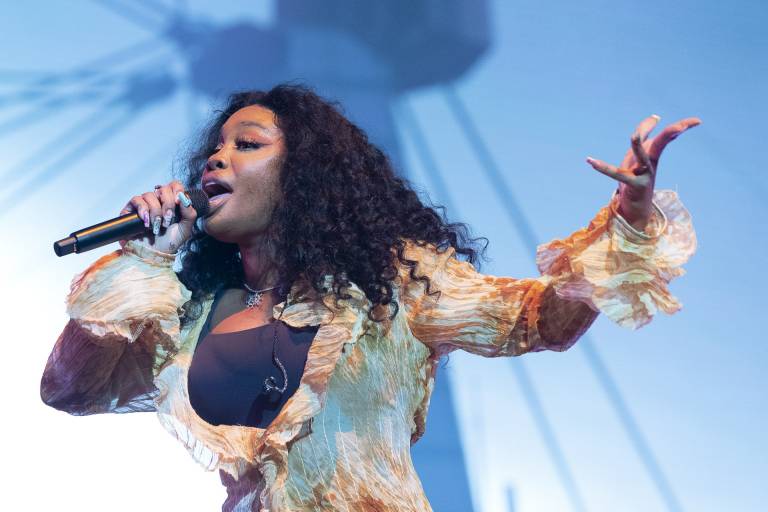 SZA-headlines-Outside-Lands-on