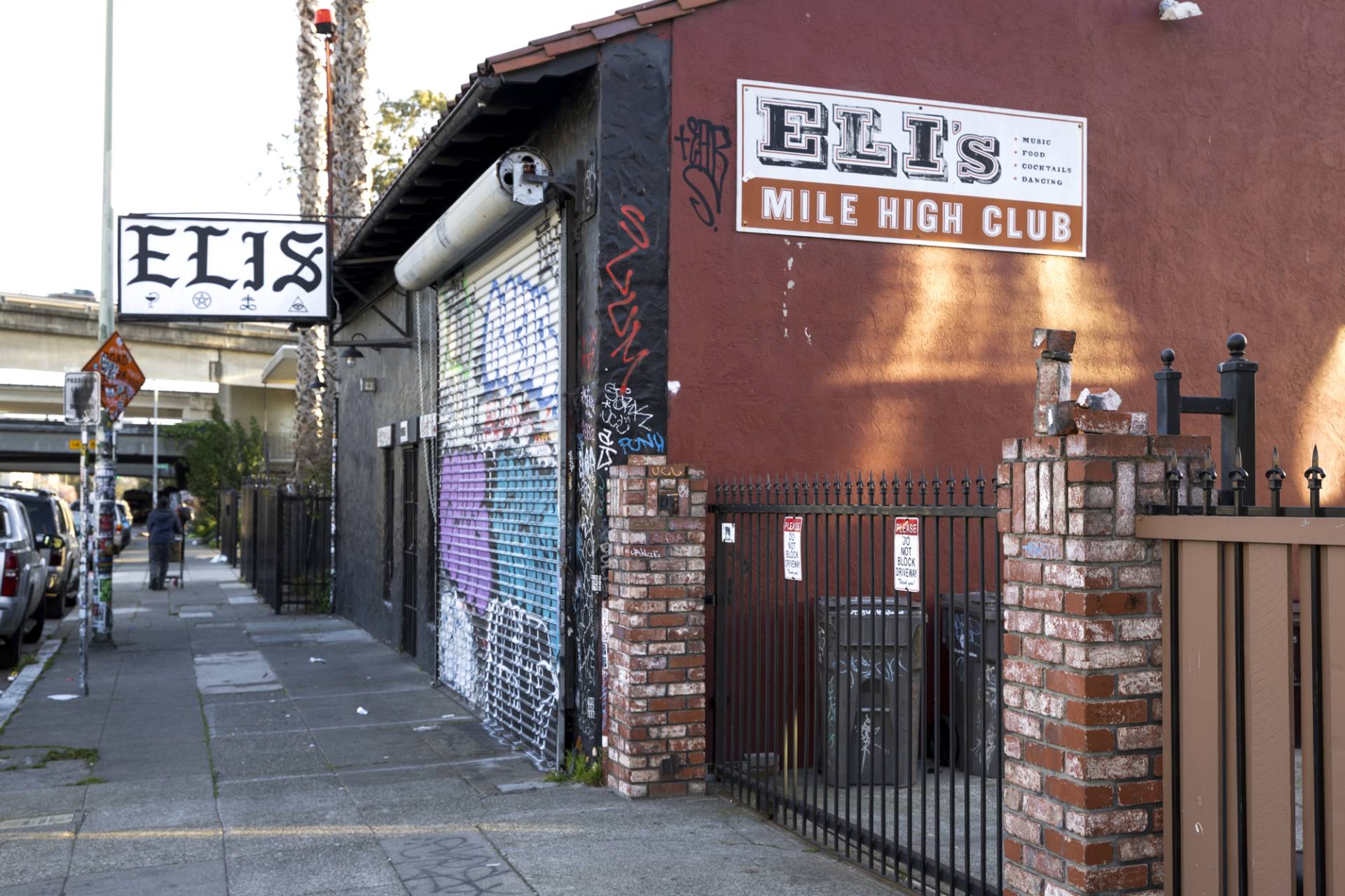 Eli’s Mile High Club in Oakland Is in Danger of Closing, Owner Says | KQED