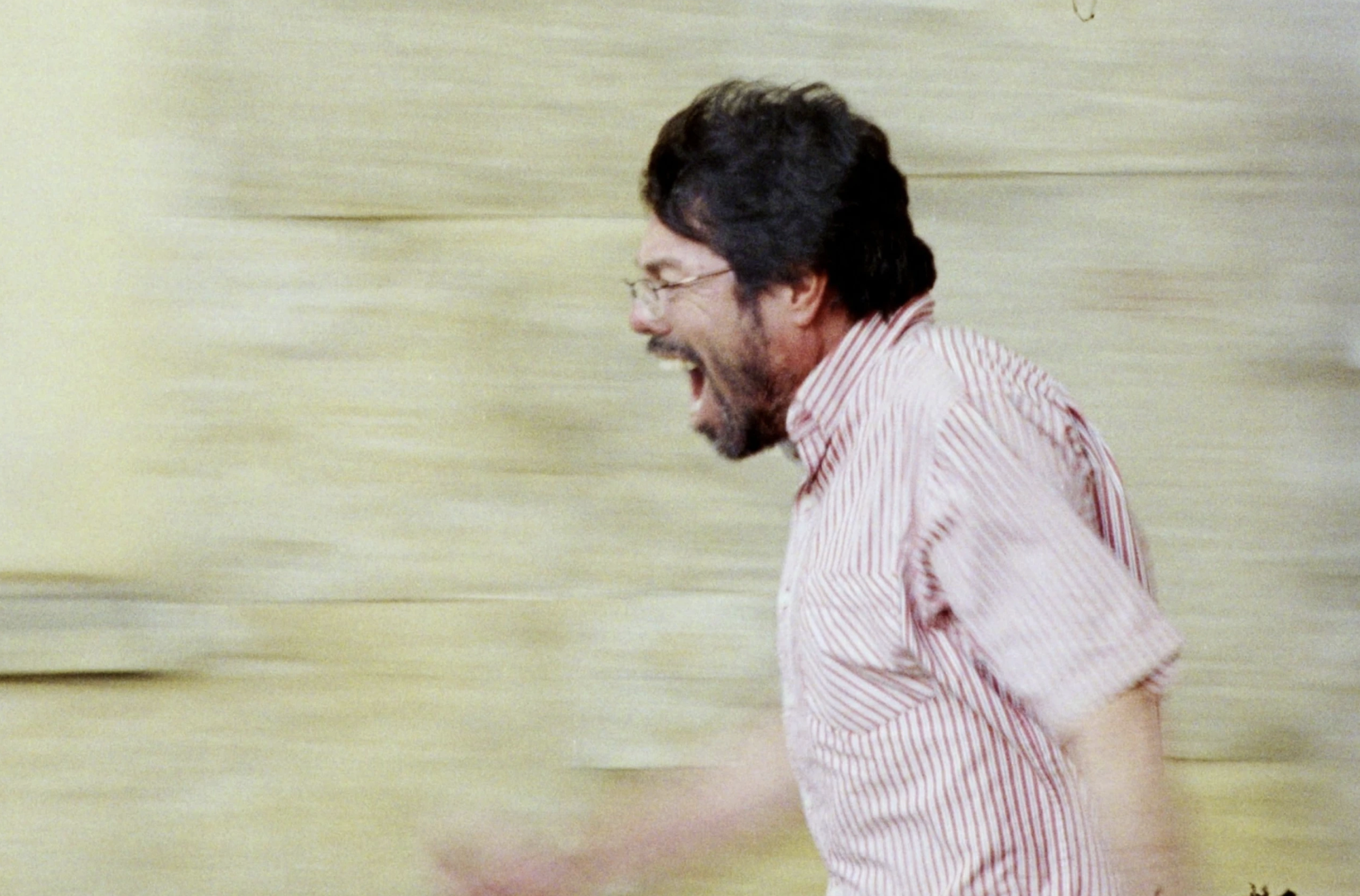 Colombian Farce 'A Poet' Is a Brilliant Critique of Hypocritical Creatives