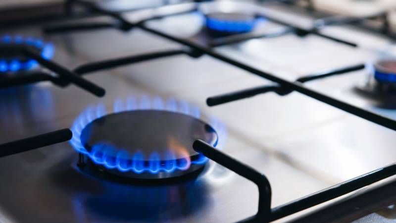 A gas cooking range.